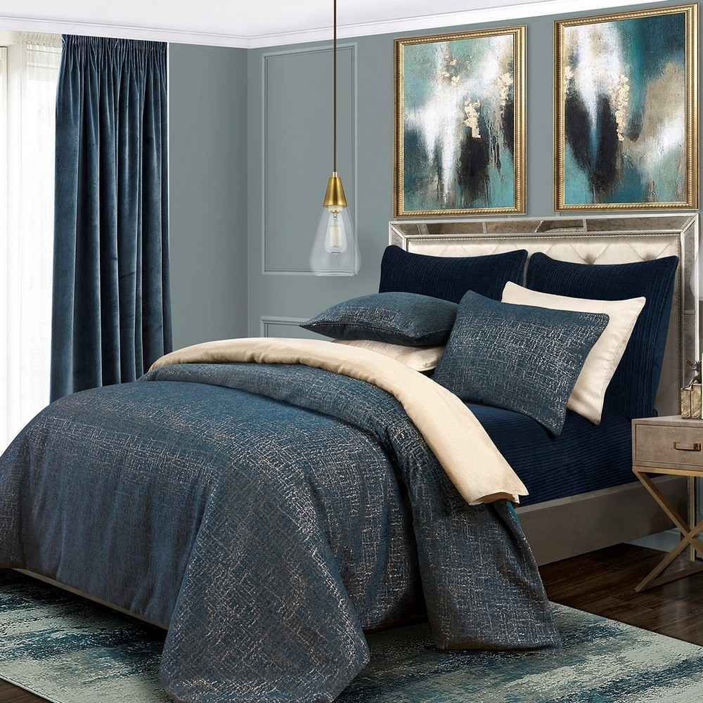 Picture of Hayworth 3-Piece Comforter Set