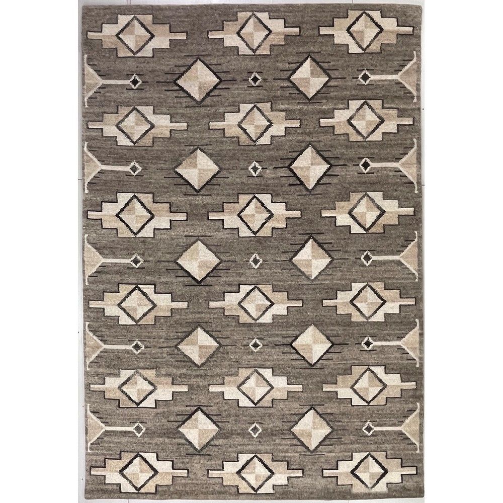 Picture of Silver Taupe Diamonds Wool Hand-Knotted Rug - 6' x 9'