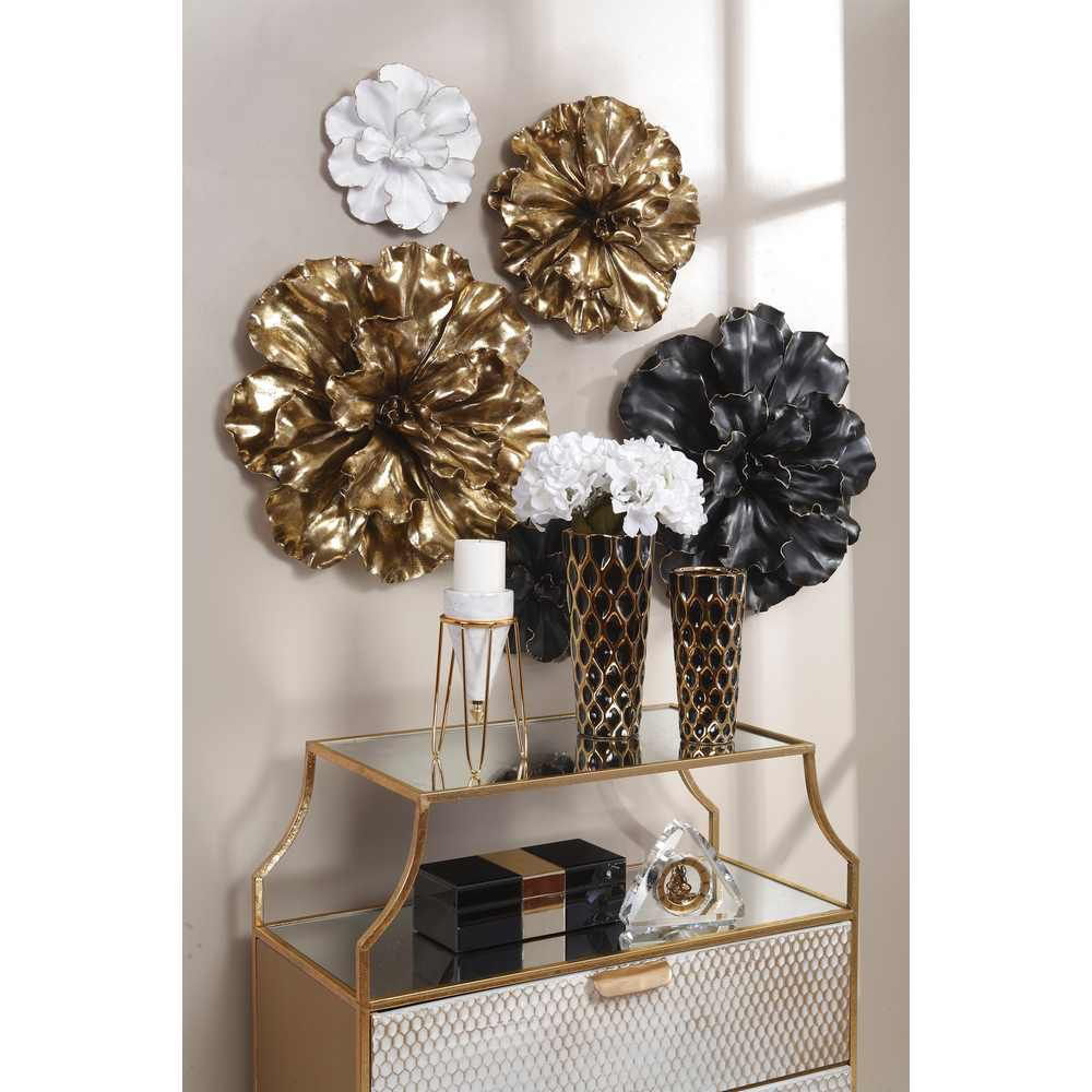 Picture of Flower Wall Accent - 20" - Gold