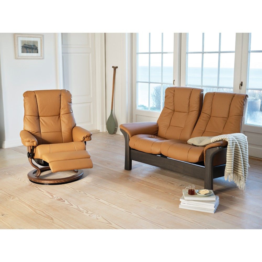 Picture of Stressless Mayfair Chair - Power Leg and Back
