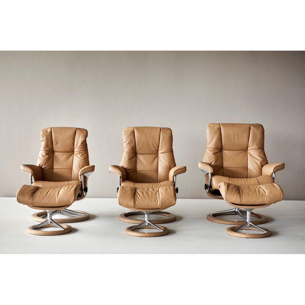 Picture of Stressless Mayfair Chair  - Signature Base