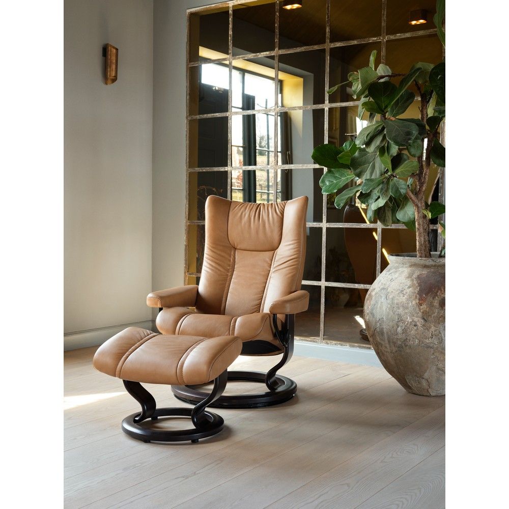 Picture of Stressless Wing Chair - Classic Base